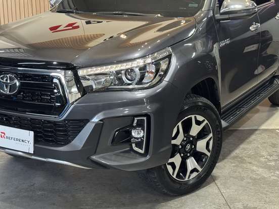 TOYOTA-HILUX-2.8 SRX 4X4 CD 16V DIESEL 4P AUTOMÁTICO TOYOTA-HILUX-2018