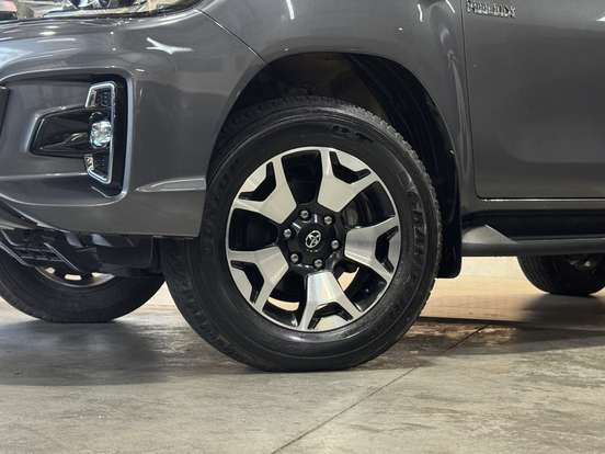 TOYOTA-HILUX-2.8 SRX 4X4 CD 16V DIESEL 4P AUTOMÁTICO TOYOTA-HILUX-2018