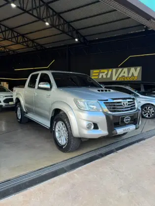 TOYOTA HILUX 3.0 SRV 4X4 CD 16V TURBO INTERCOOLER DIESEL 4P AUTOMÁTICO