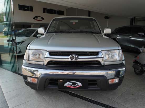 TOYOTA-HILUX-2002