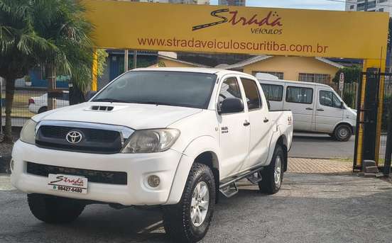 TOYOTA-HILUX-2010