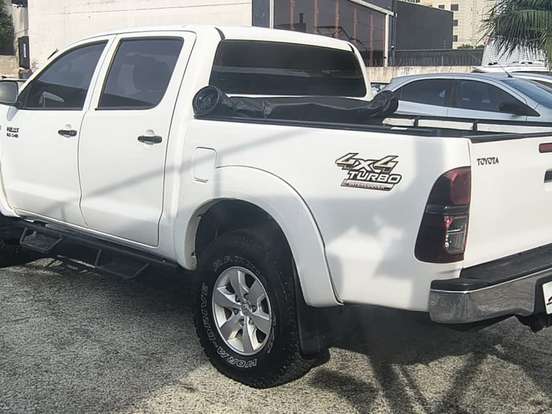 TOYOTA-HILUX-3.0 SR 4X4 CD 16V TURBO INTERCOOLER DIESEL 4P MANUAL TOYOTA-HILUX-2010