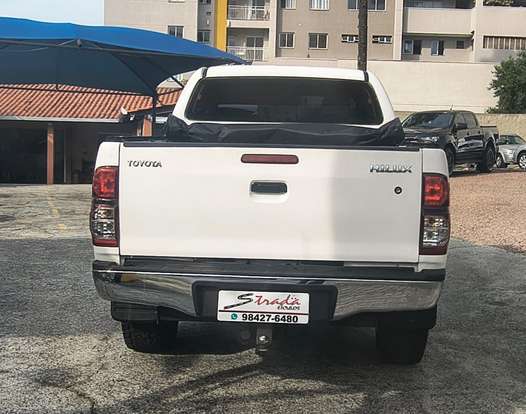 TOYOTA-HILUX-2010