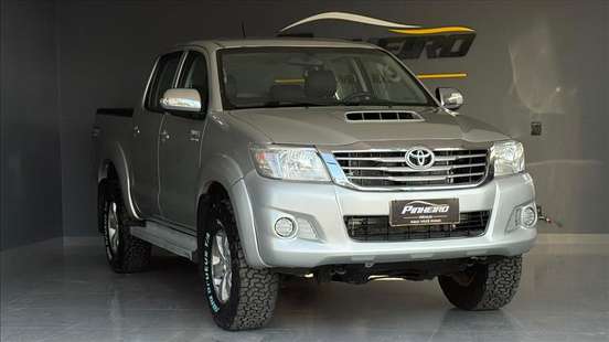 TOYOTA-HILUX-2014