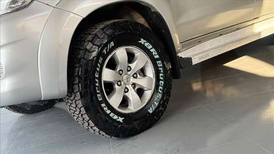 TOYOTA-HILUX-2014