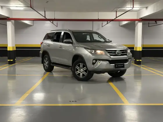 TOYOTA HILUX SW4 2.7 SR 4X2 16V FLEX 4P AUTOMÁTICO