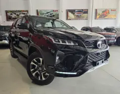 TOYOTA HILUX SW4 2.8 D-4D TURBO DIESEL DIAMOND 7L 4X4 AUTOMÁTICO TOYOTA HILUX SW4 2.8 D-4D TURBO DIESEL DIAMOND 7L 4X4 AUTOMÁTICO