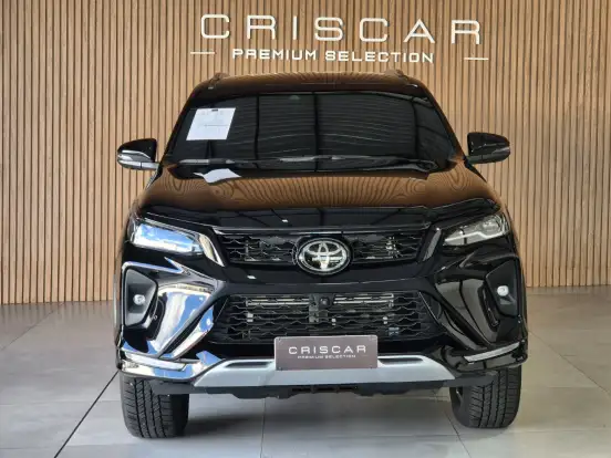 TOYOTA-HILUX SW4-2025