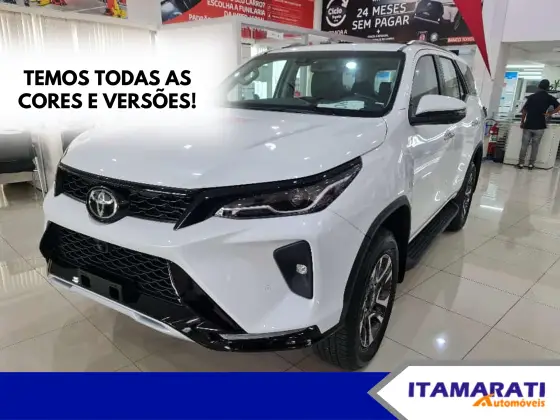 TOYOTA HILUX SW4 2.8 D-4D TURBO DIESEL SRX PLATINUM 7L 4X4 AUTOMÁTICO