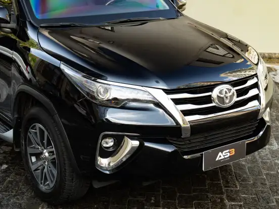 TOYOTA-HILUX SW4-2.8 SRX 4X4 7 LUGARES 16V TURBO INTERCOOLER DIESEL 4P AUTOMÁTICO TOYOTA-HILUX SW4-2019
