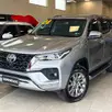 TOYOTA HILUX SW4 2.8 D-4D TURBO DIESEL SRX 7L 4X4 AUTOMÁTICO TOYOTA HILUX SW4 2.8 D-4D TURBO DIESEL SRX 7L 4X4 AUTOMÁTICO
