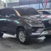 TOYOTA HILUX SW4 2.8 D-4D TURBO DIESEL SRX 7L 4X4 AUTOMÁTICO TOYOTA HILUX SW4 2.8 D-4D TURBO DIESEL SRX 7L 4X4 AUTOMÁTICO