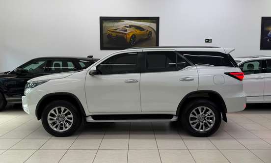 TOYOTA-HILUX SW4-2021