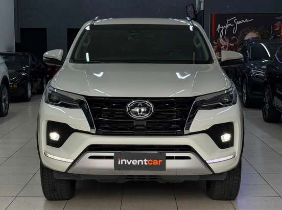 TOYOTA-HILUX SW4-2021
