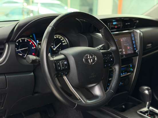 TOYOTA-HILUX SW4-2021