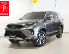 TOYOTA HILUX SW4 2.8 D-4D TURBO DIESEL SRX PLATINUM 4X4 AUTOMÁTICO TOYOTA HILUX SW4 2.8 D-4D TURBO DIESEL SRX PLATINUM 4X4 AUTOMÁTICO