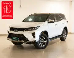 TOYOTA HILUX SW4 2.8 D-4D TURBO DIESEL SRX PLATINUM 4X4 AUTOMÁTICO TOYOTA HILUX SW4 2.8 D-4D TURBO DIESEL SRX PLATINUM 4X4 AUTOMÁTICO