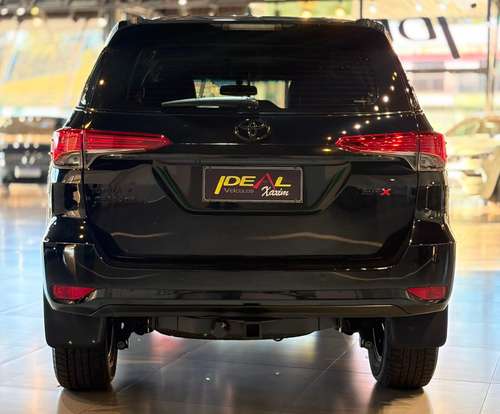 TOYOTA-HILUX SW4-2018