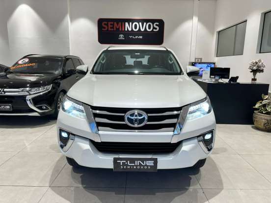 TOYOTA-HILUX SW4-2.8 SRX 4X4 16V TURBO INTERCOOLER DIESEL 4P AUTOMÁTICO TOYOTA-HILUX SW4-2020