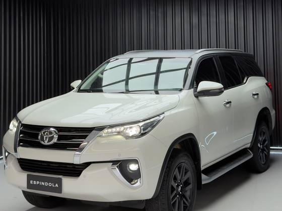 TOYOTA HILUX SW4 2.8 SRX 4X4 16V TURBO INTERCOOLER DIESEL 4P AUTOMÁTICO