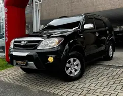 TOYOTA HILUX SW4 3.0 SRV 4X4 16V TURBO INTERCOOLER DIESEL 4P AUTOMÁTICO TOYOTA HILUX SW4 3.0 SRV 4X4 16V TURBO INTERCOOLER DIESEL 4P AUTOMÁTICO