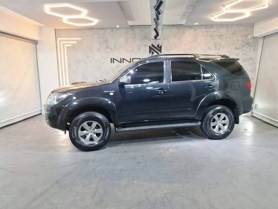 TOYOTA HILUX SW4 3.0 SRV 4X4 16V TURBO INTERCOOLER DIESEL 4P AUTOMÁTICO