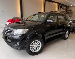 TOYOTA HILUX SW4 3.0 SRV 4X4 7 LUGARES 16V TURBO INTERCOOLER DIESEL 4P AUTOMÁTICO TOYOTA HILUX SW4 3.0 SRV 4X4 7 LUGARES 16V TURBO INTERCOOLER DIESEL 4P AUTOMÁTICO