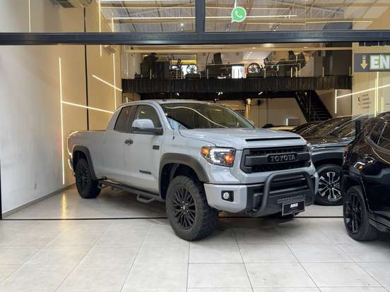 TOYOTA-TUNDRA-2017