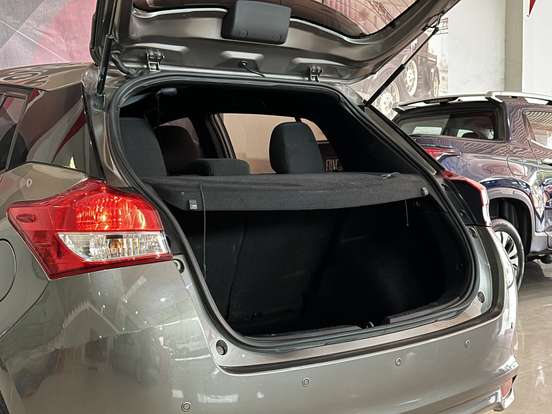TOYOTA-YARIS-2018