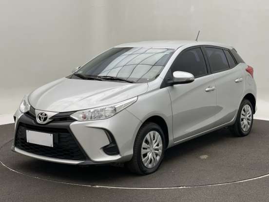 TOYOTA-YARIS-2022