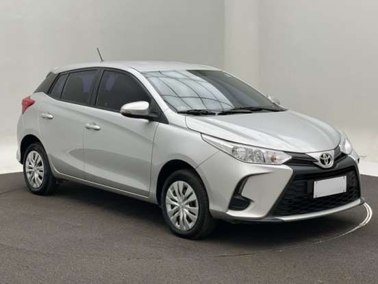 TOYOTA-YARIS-2022