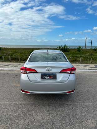 TOYOTA-YARIS-2024