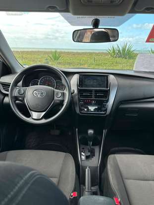 TOYOTA-YARIS-2024