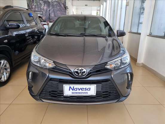 TOYOTA-YARIS-2024