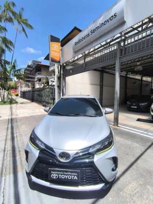 TOYOTA-YARIS-2022