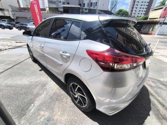 TOYOTA-YARIS-2022