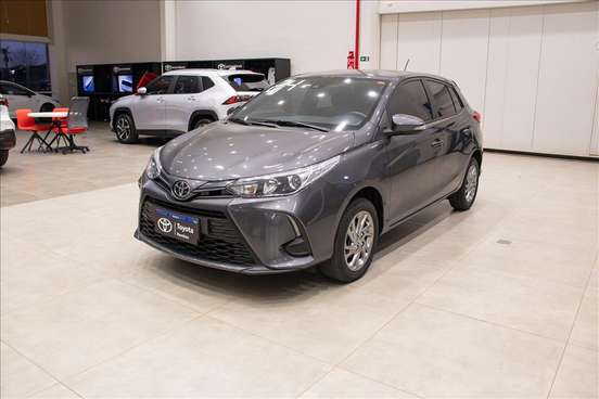 TOYOTA-YARIS-2023