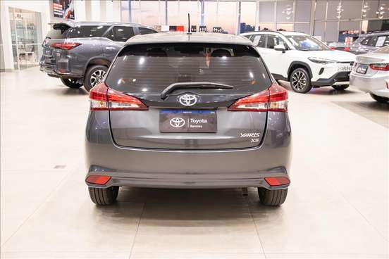 TOYOTA-YARIS-2023