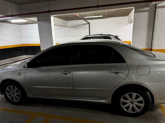 TOYOTA-COROLLA-2009