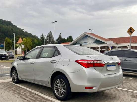 TOYOTA-COROLLA-2.0 XEI 16V FLEX 4P AUTOMÁTICO TOYOTA-COROLLA-2015