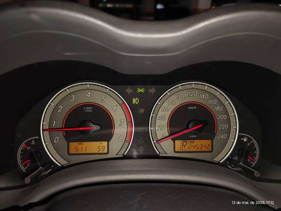 TOYOTA-COROLLA-2012