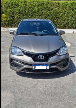 TOYOTA-ETIOS-2018