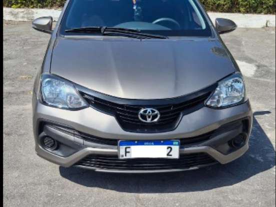 TOYOTA-ETIOS-1.5 X PLUS SEDAN 16V FLEX 4P AUTOMÁTICO TOYOTA-ETIOS-2018