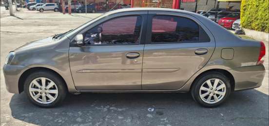 TOYOTA-ETIOS-2018