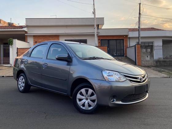 TOYOTA ETIOS 1.5 X SEDAN 16V FLEX 4P MANUAL