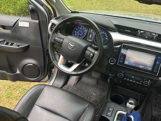 TOYOTA-HILUX-2.7 SRV 4X4 CD 16V FLEX 4P AUTOMÁTICO TOYOTA-HILUX-2019