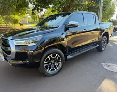 TOYOTA HILUX 2.8 D-4D TURBO DIESEL CD SRX 4X4 AUTOMÁTICO TOYOTA HILUX 2.8 D-4D TURBO DIESEL CD SRX 4X4 AUTOMÁTICO