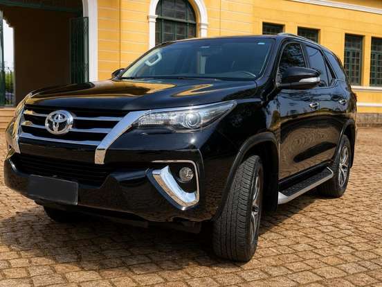 TOYOTA-HILUX SW4-2.8 SRX 4X4 7 LUGARES 16V TURBO INTERCOOLER DIESEL 4P AUTOMÁTICO TOYOTA-HILUX SW4-2016