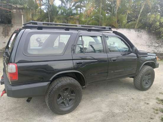 TOYOTA-HILUX SW4-3.0 4X4 8V TURBO DIESEL 4P MANUAL TOYOTA-HILUX SW4-2000
