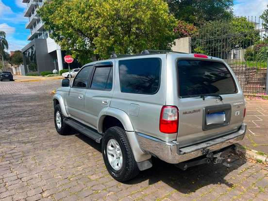 TOYOTA-HILUX SW4-2000